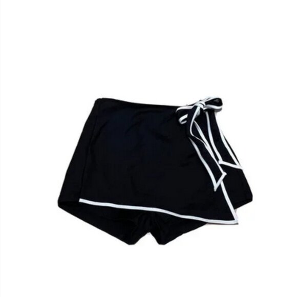Superdown Samara Black White Apron Tie Waist Skort Size Medium (Inseam 2") - Picture 16 of 16